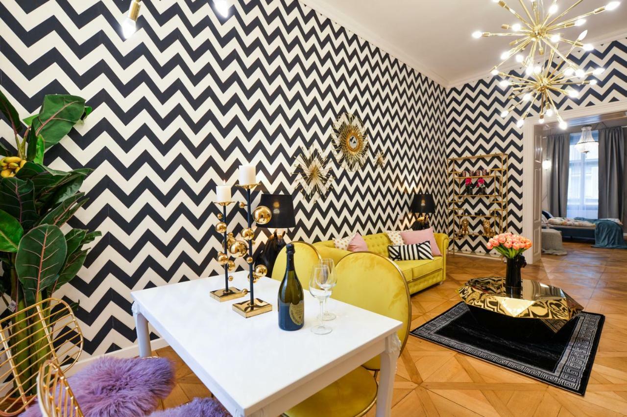Dalí Wenceslas Square Apartamento