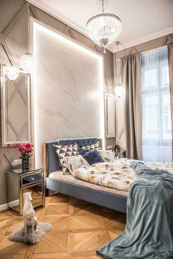Dalí Wenceslas Square Apartamento *